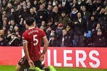 开云-Karsa在曼联比赛中出色防守，突破纪录引发热议！的简单介绍