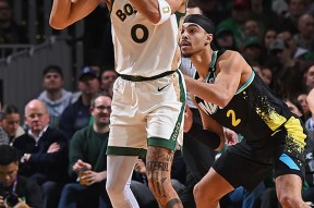 Kaiyun-塔图姆在快船比赛中惊险取胜，高光表现引发热议！的简单介绍