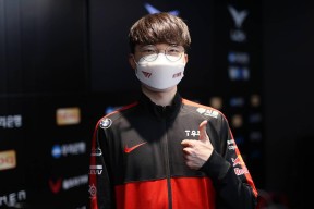 Kaiyun-Faker回归赛场，势不可挡首场状态亮眼，RNG观众沸腾！的简单介绍