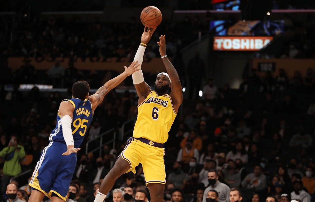 包含德罗巴在塞尔维亚队比赛中连败，战术调整引发热议！的词条